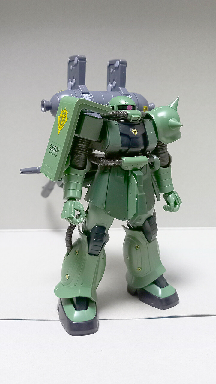 두 번째로 만드는 HGGT 자쿠2 썬더볼트 버전 빅건 세트 애니메이션 컬러_2.jpg