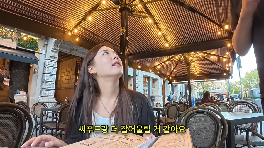 시청자들이 전혀 공감하지 못하는 여행 유튜버.jpg_14.png