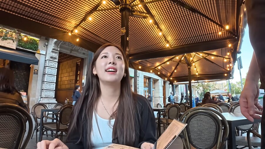 시청자들이 전혀 공감하지 못하는 여행 유튜버.jpg_18.png