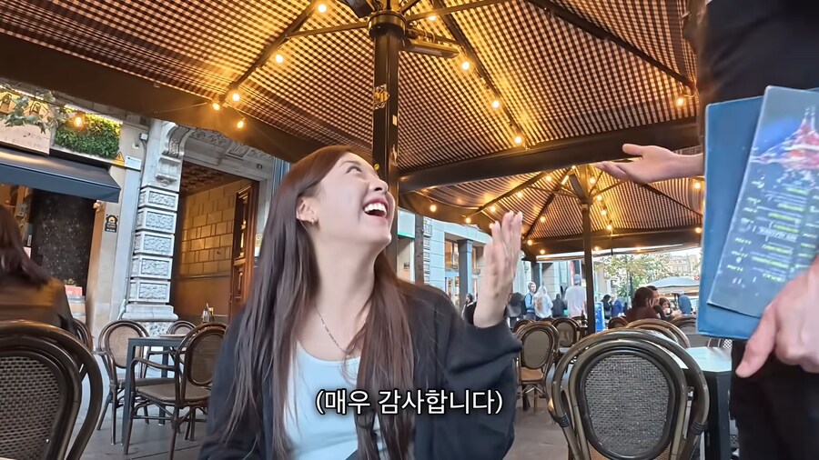 시청자들이 전혀 공감하지 못하는 여행 유튜버.jpg_26.png