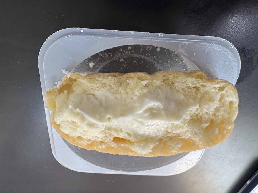 트릭컬 코미 특제 솔티우유 크림도넛 후기_4.jpg