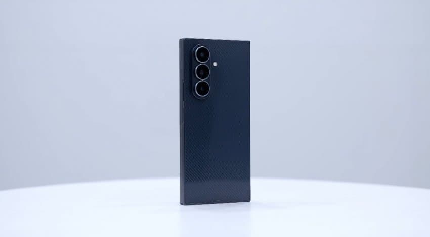 갤럭시 Z 트라이폴드 사진 (폴드7과 비교)_7.jpg