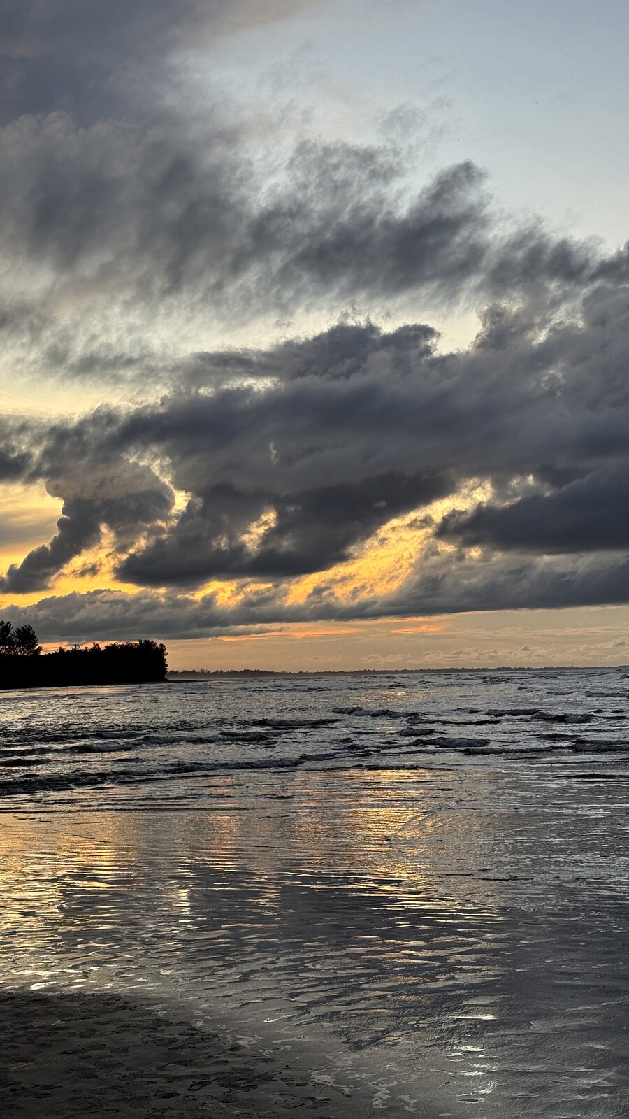 밖에서 밥 먹습니다 - 코타키나발루, Souled Out_2.jpg