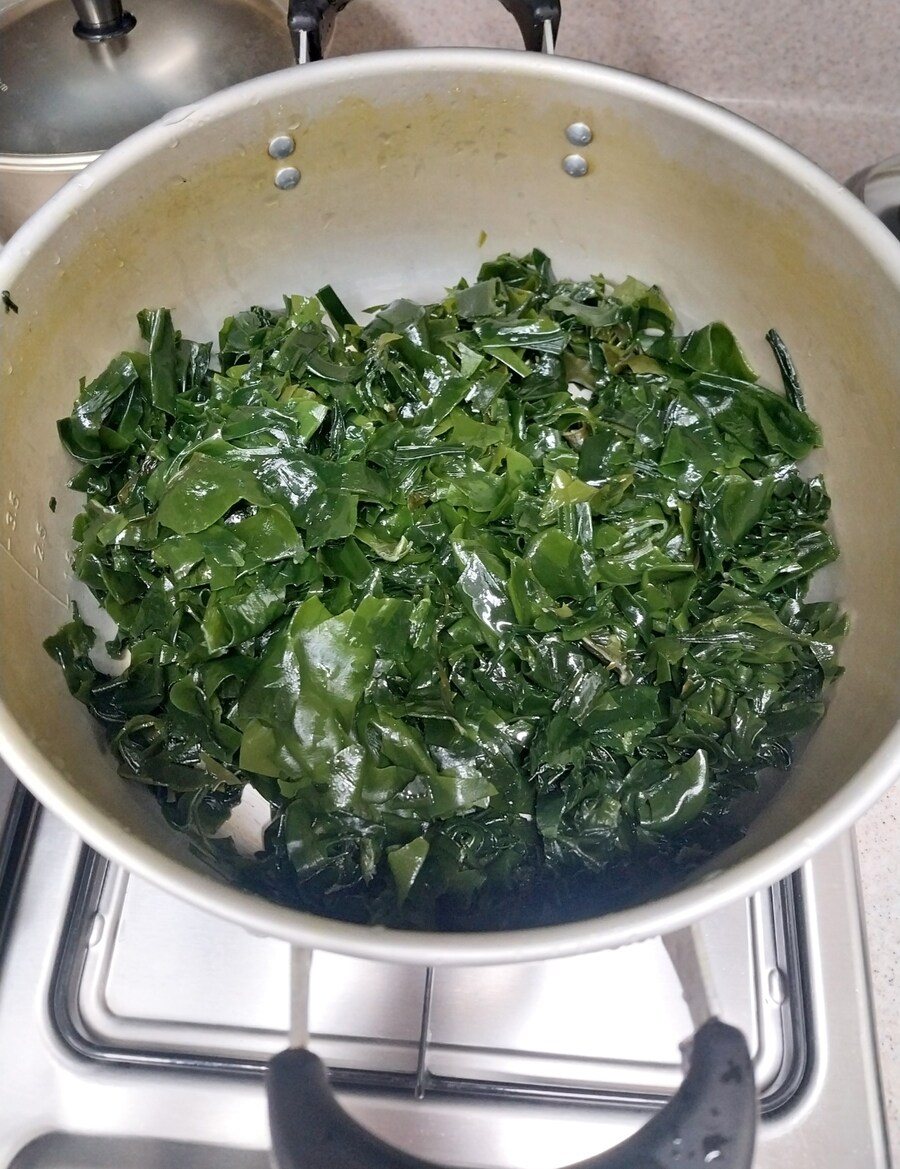 집밥-한우소고기 미역국밥_2.jpg