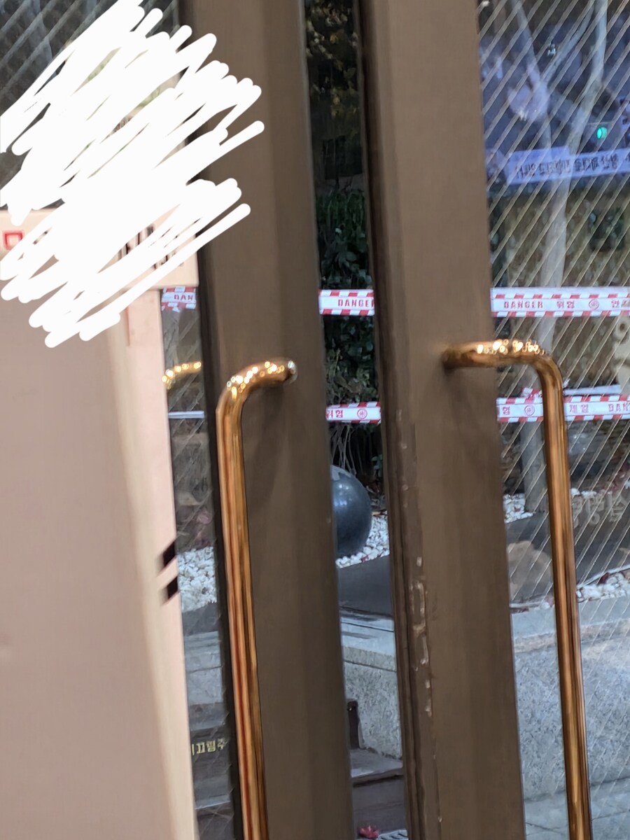 19세기 영국 노동자 체험 중인 알바생.jpg_2.jpg