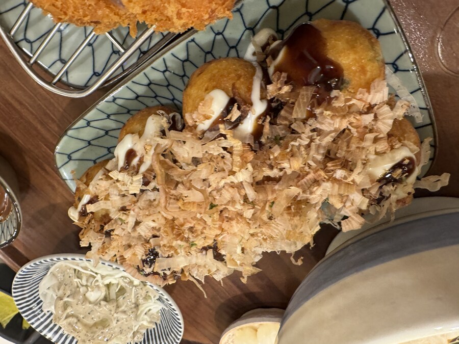 추운 저녁인데 식탁에 밥 한 공기 없는 신세.._4.jpg