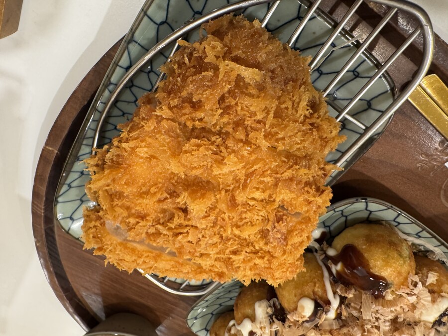 추운 저녁인데 식탁에 밥 한 공기 없는 신세.._5.jpg