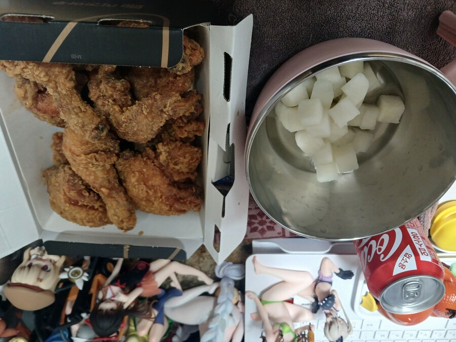 치느님 일용할 양식을 주셔서 감사드리며_1.jpg