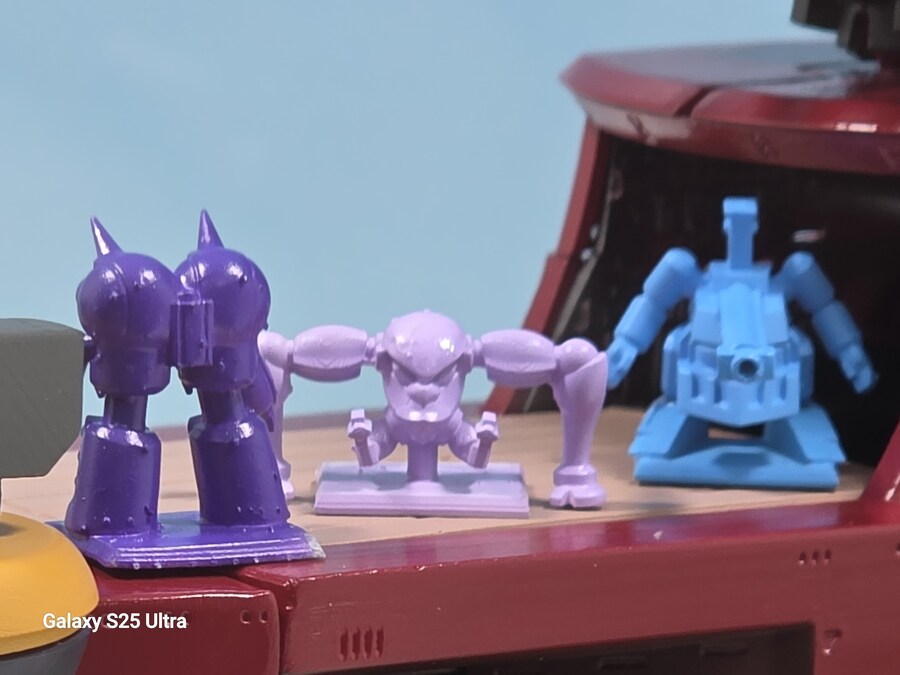 [포즈+]다이그렌 소형로봇 확대_2.jpg