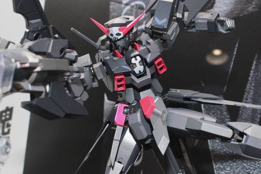 [반다이] 메탈 로봇혼 건담 AGE-2 다크 하운드 다각도 전시 사진_8.jpg