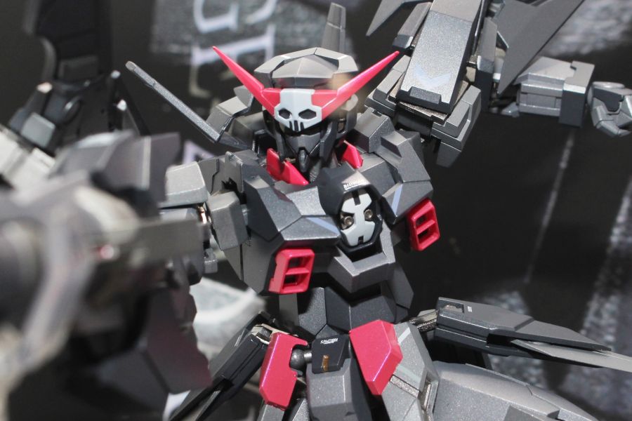 [반다이] 메탈 로봇혼 건담 AGE-2 다크 하운드 다각도 전시 사진_10.jpg