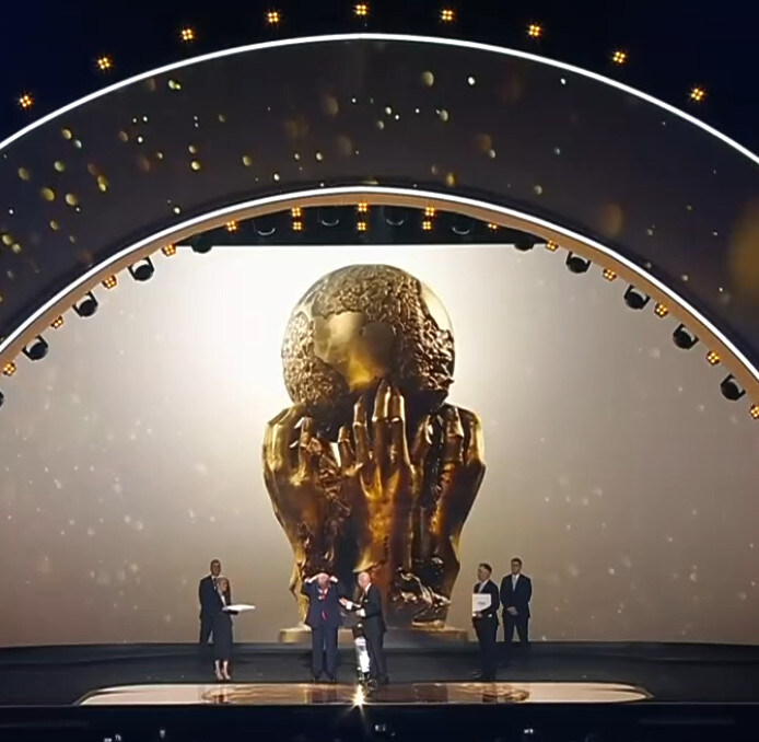 기어코 상 받은 노인_2.jpg