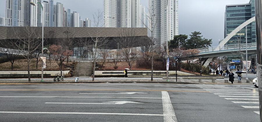 카제나) 오늘 분향소 예상대로 쉬긴 하나보다_1.jpg