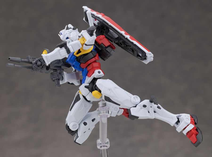 HG GQ 1/144 하얀 건담 해외 리뷰_58.jpg