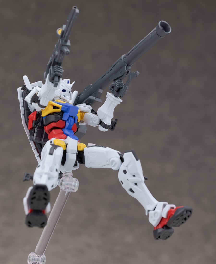 HG GQ 1/144 하얀 건담 해외 리뷰_73.jpg