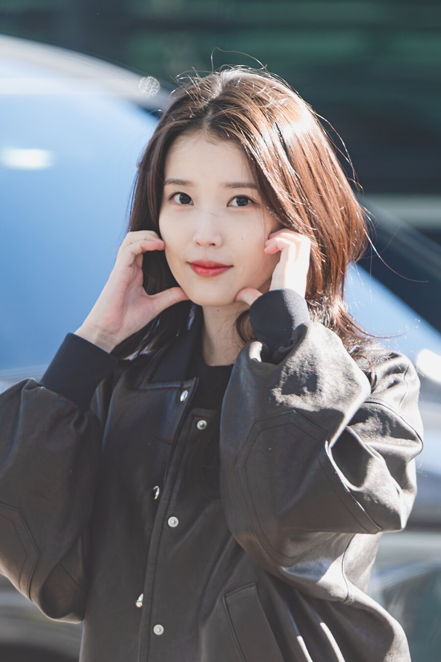 2025.12.05 AAA 2025 참석 인천공항출국(셀카봉)_6.jpg