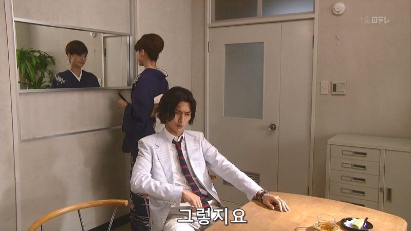 몸이 바뀌고나서야 아내의 은밀한 비밀을 알게된 야쿠자_9.jpg