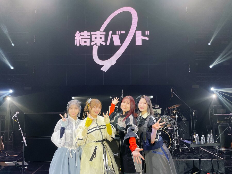 결속밴드 내한 공연 공식 사진_4.jpg