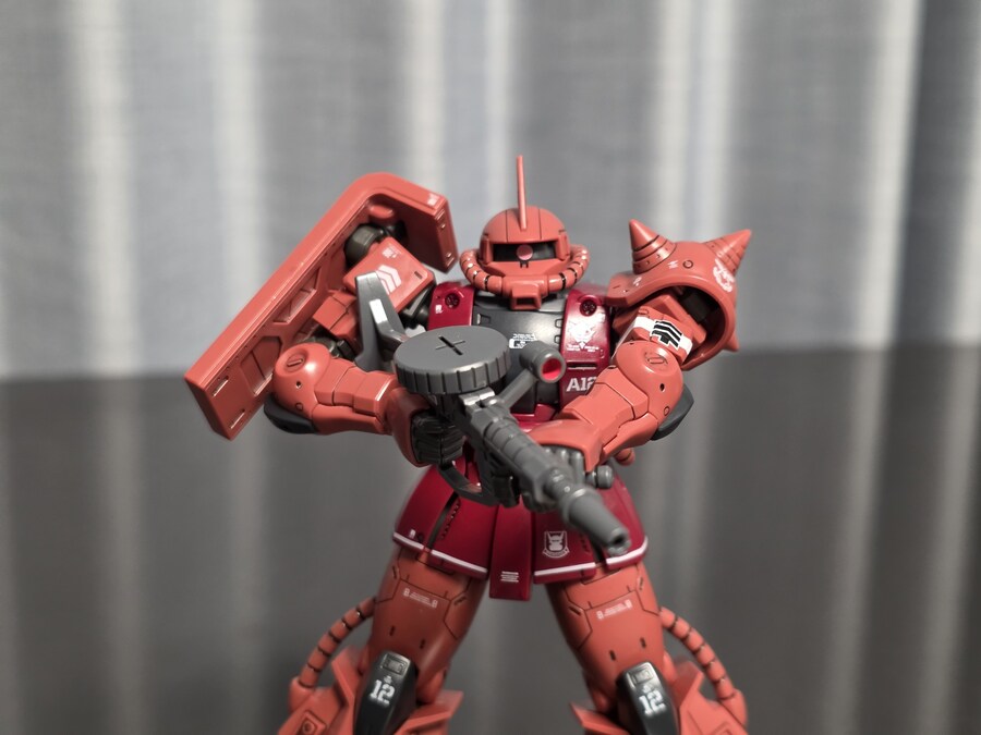 [HG] 샤아 전용 고기동형 자쿠2_13.jpg