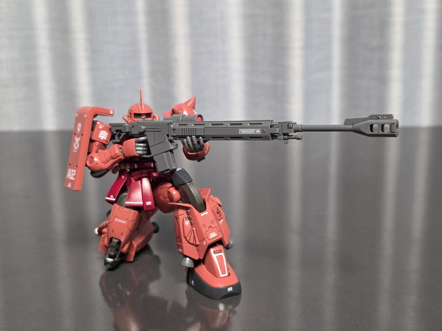 [HG] 샤아 전용 고기동형 자쿠2_18.jpg