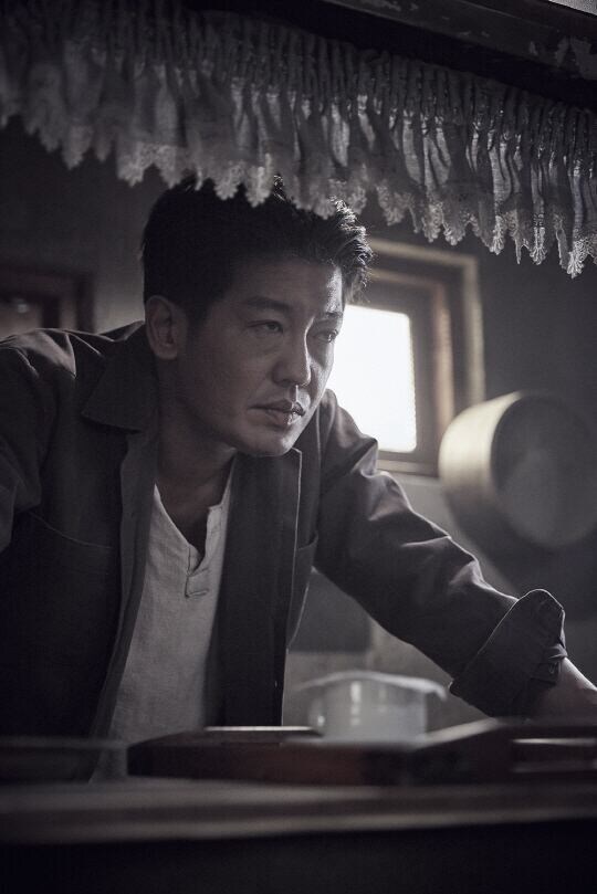 조진웅 보니 세삼 대단해 보이는 허성태.jpg_2.jpg