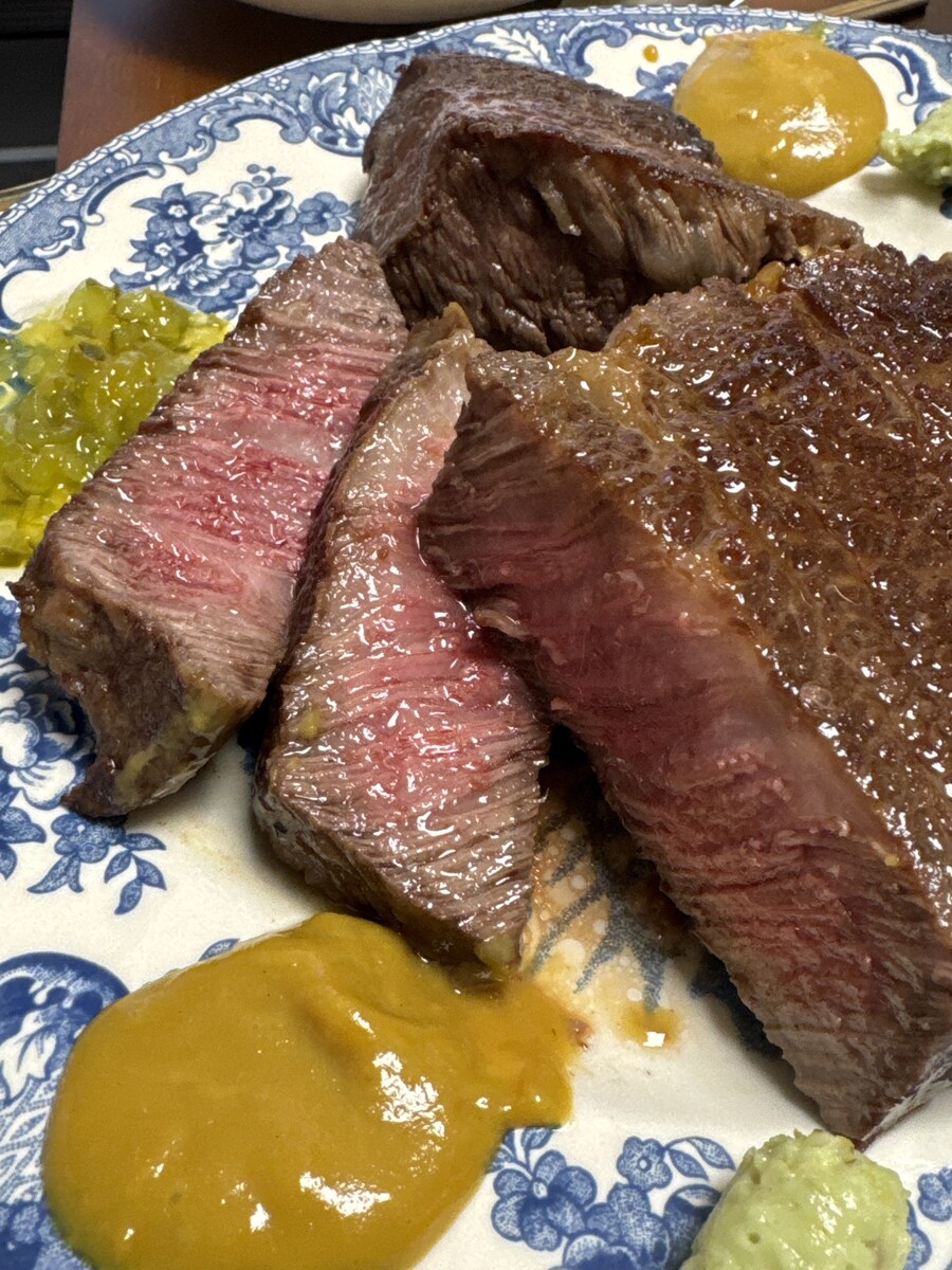 불금에 투뿔 한우와 와인 먹었어요._5.jpg