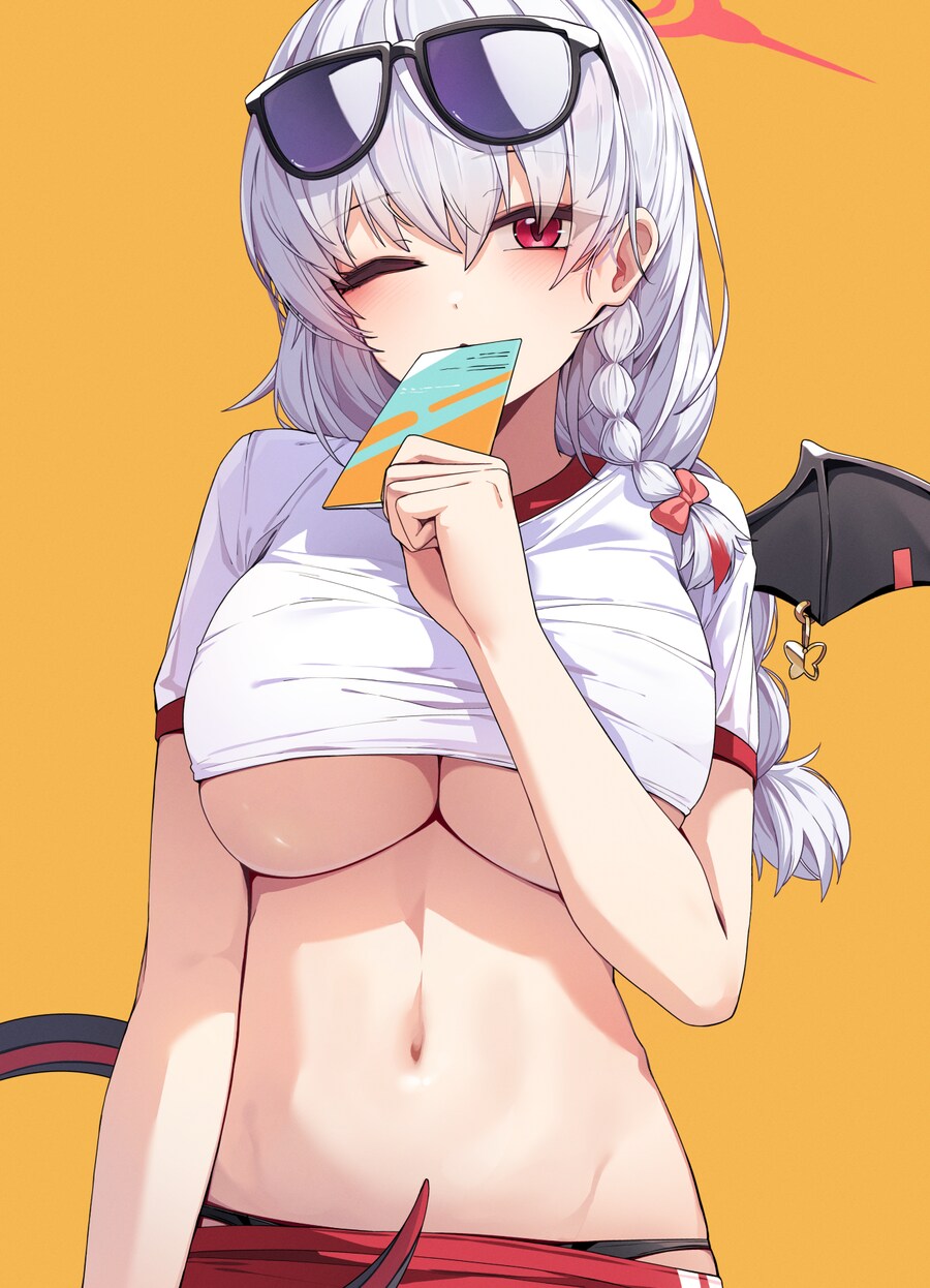 가슴때문에 깜짝 놀라서 게임 망침_1.png