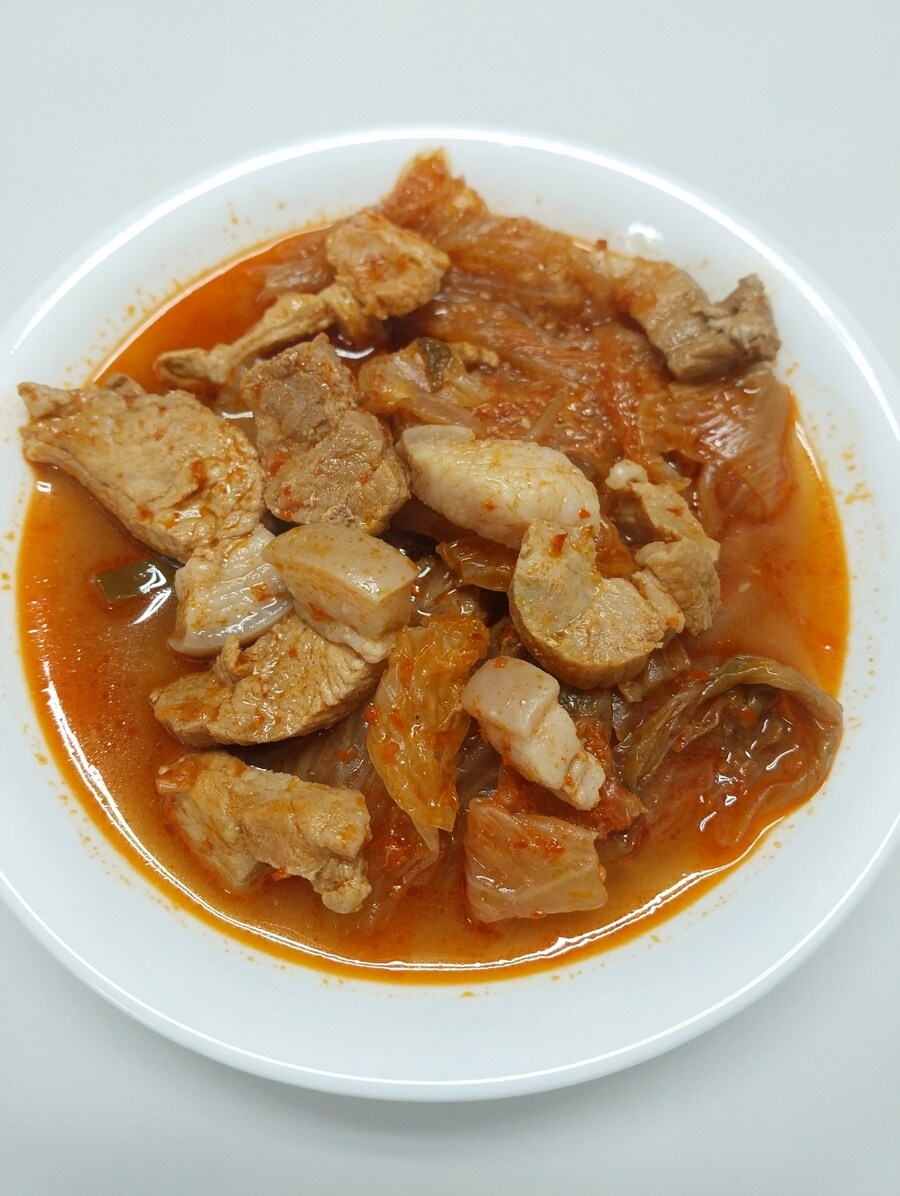 집밥-돼지고기 김치찌개 백반_5.jpg