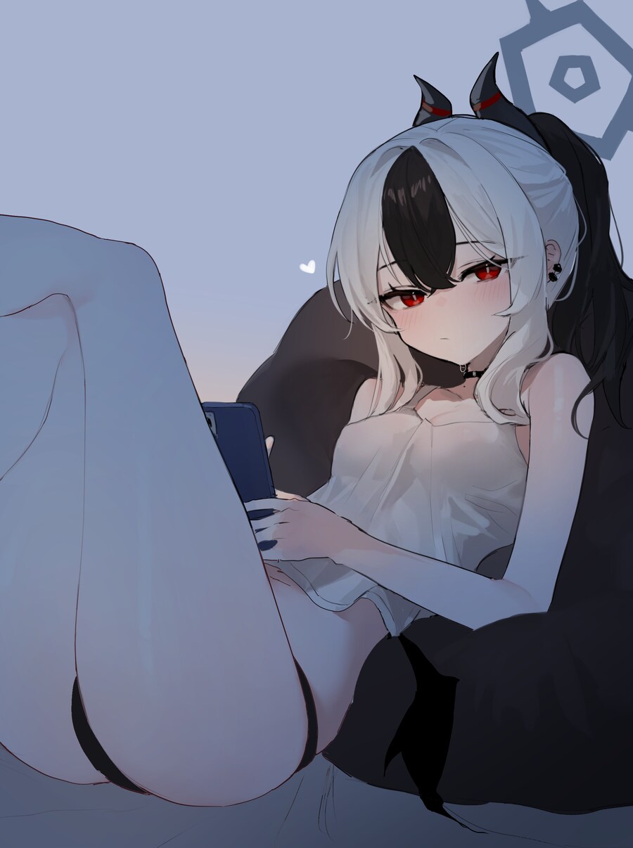 블루아카)하얀 피부의 여자아이 좋아해_8.png