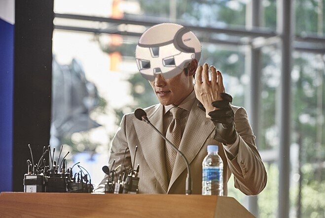 건담 철혈~지쿠악스까지 감상평_1.jpg