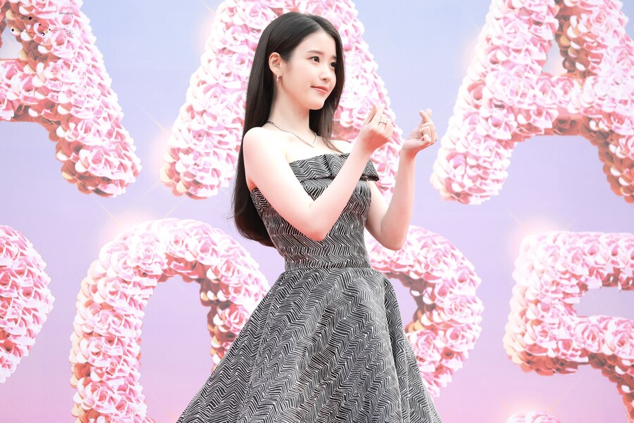 2025.12.06 AAA 2025 아이유 포토월(땡촐이)_7.jpg