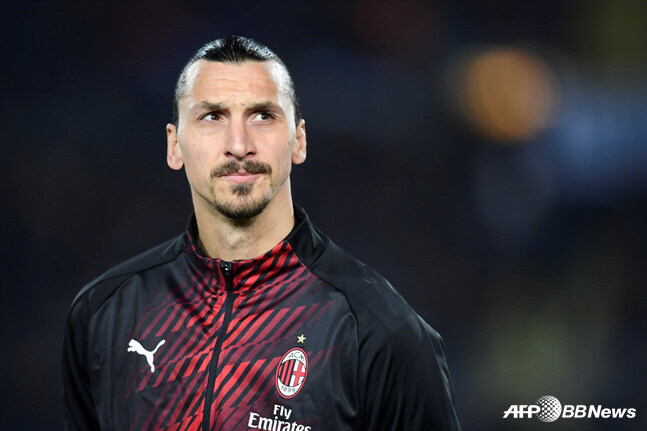 즐라탄 밈.jpg_1.jpg