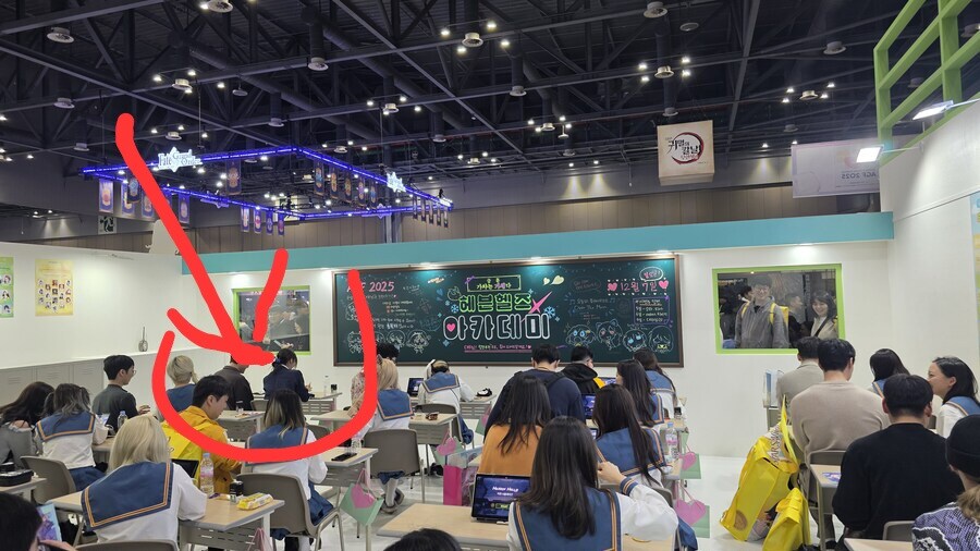 (AGF) 헤븐헬즈 부스 막상들어가니 조금 떨리긴하더라_3.jpg