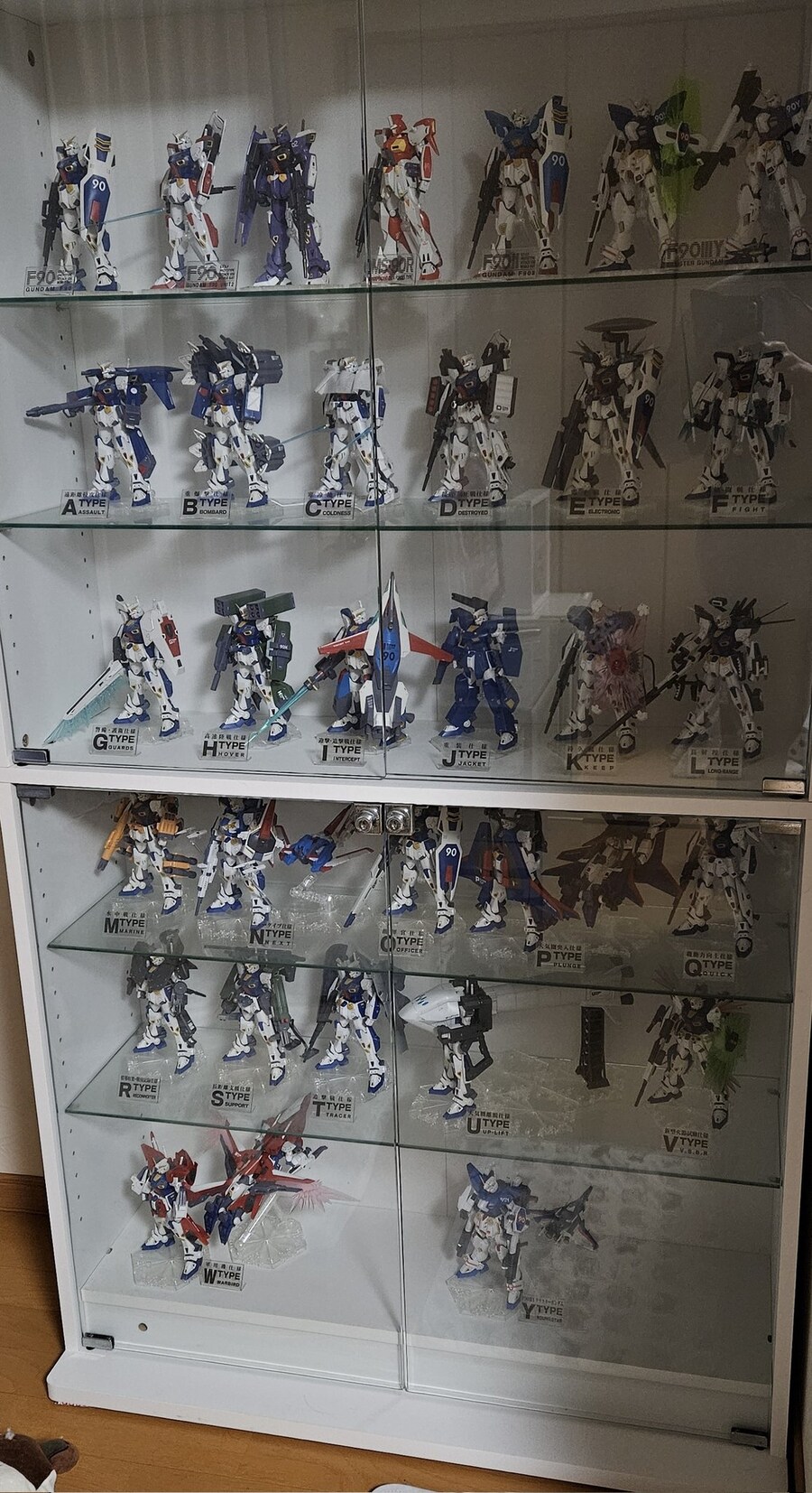 지진이 지나간 건프라 장식장.jpg_1.jpg