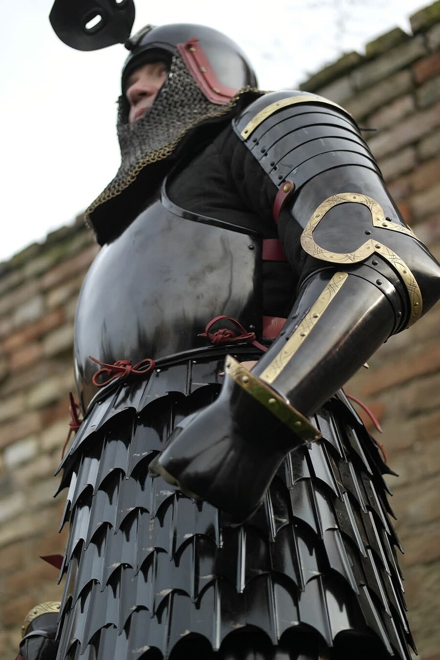 독특한 비주얼의 서양 갑옷 세트_5.jpg