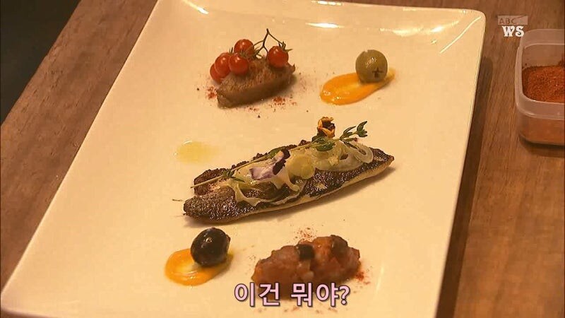 닛뽄인의 식당 박살내기를 찍던 요리사가 살해당한 이유_32.jpg