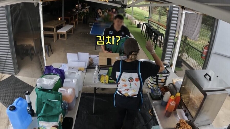 ??? : 김치 전용 냉장고가 있다고? 농담이지?_6.jpg