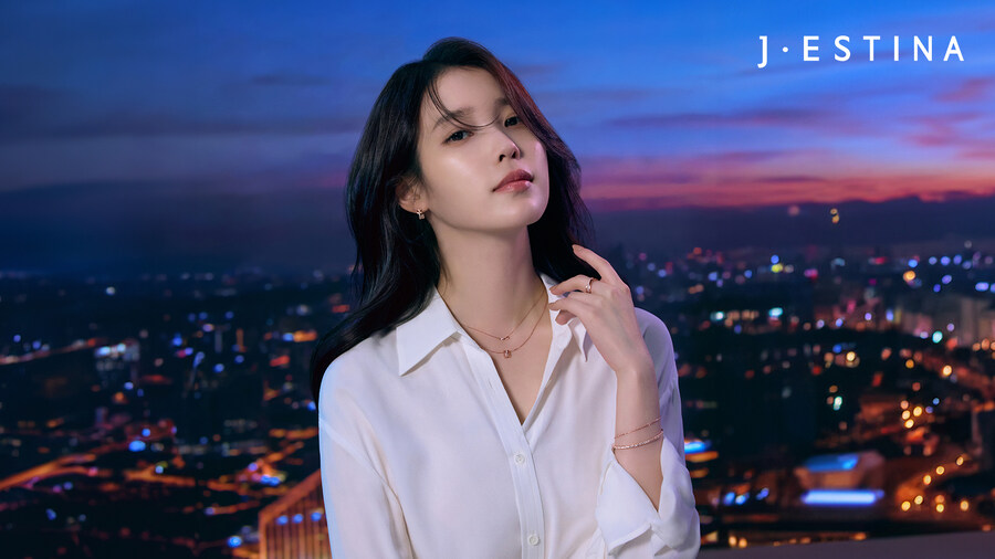 제이에스티나, 아이유 시크릿 월페이퍼_5.jpg