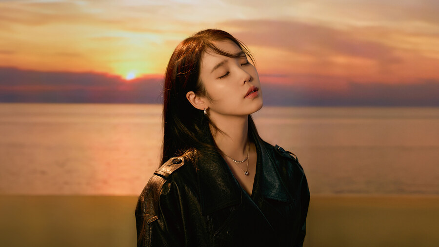 제이에스티나, 아이유 시크릿 월페이퍼_10.jpg