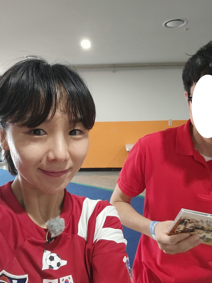 저만의 레어템(골때리는 그녀 한일전 출전선수 5인 친필싸인 포스터)_14.jpg