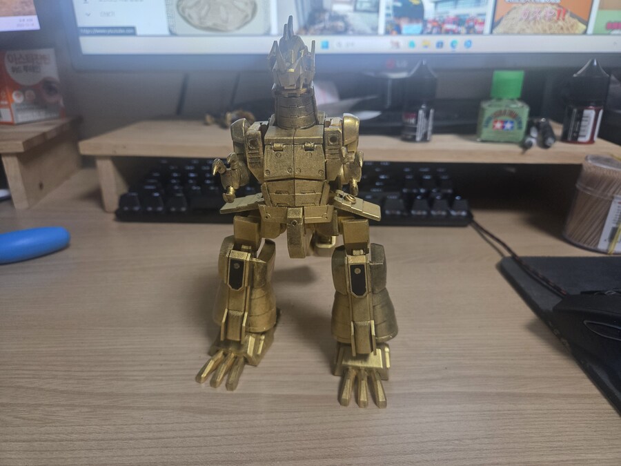 초보 처음 아크릴 스펀지 풀도색해본 Smp 골드런입니다_1.jpg