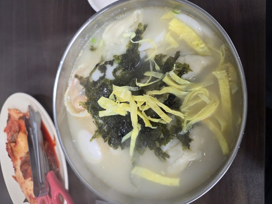 분식집 떡만둣국_1.jpg