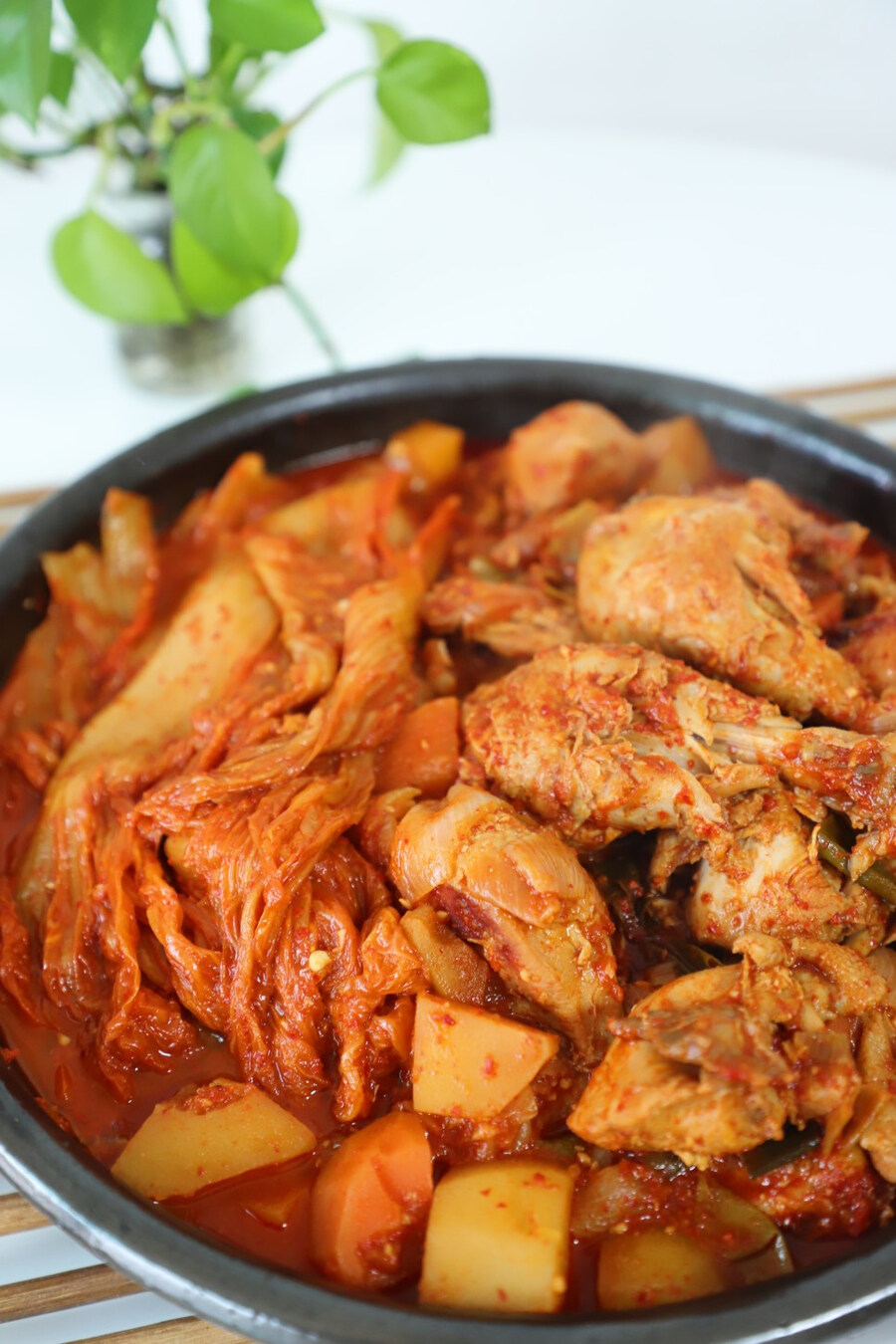 김치는 돼지고기, 생선하고는 잘어울리는데_1.jpg