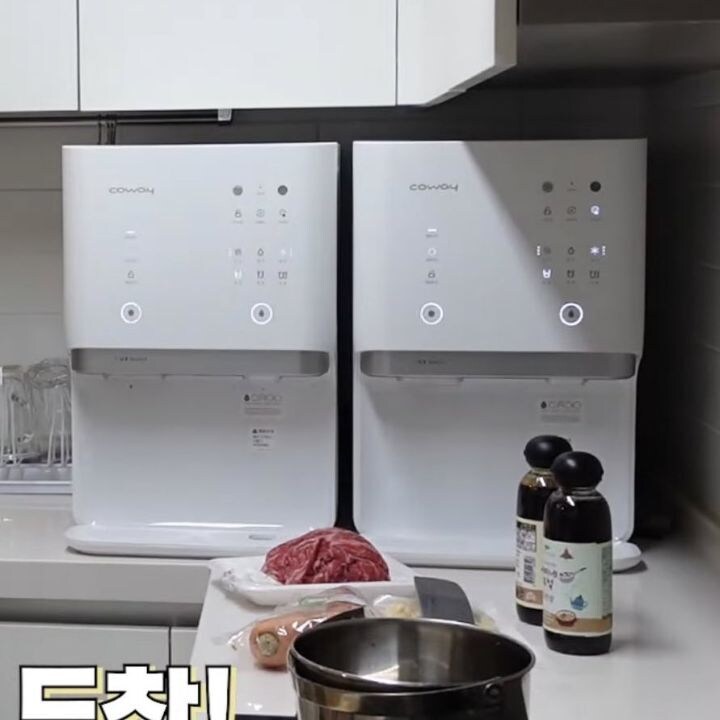 아이돌 기숙사에 정수기가 2개인 이유_1.jpg