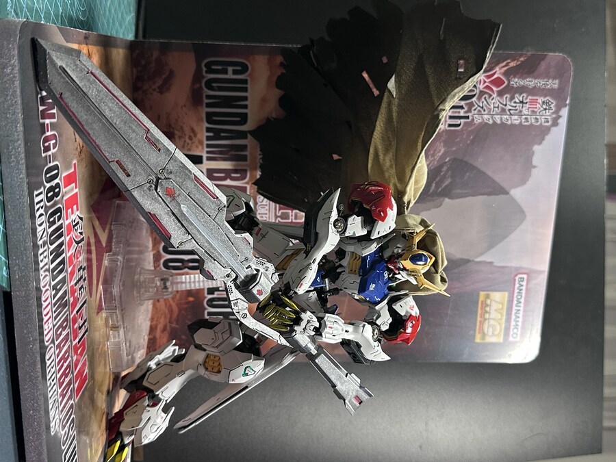 MG 발바토스 루푸스 + led + 아크릴스탠드_12.jpg