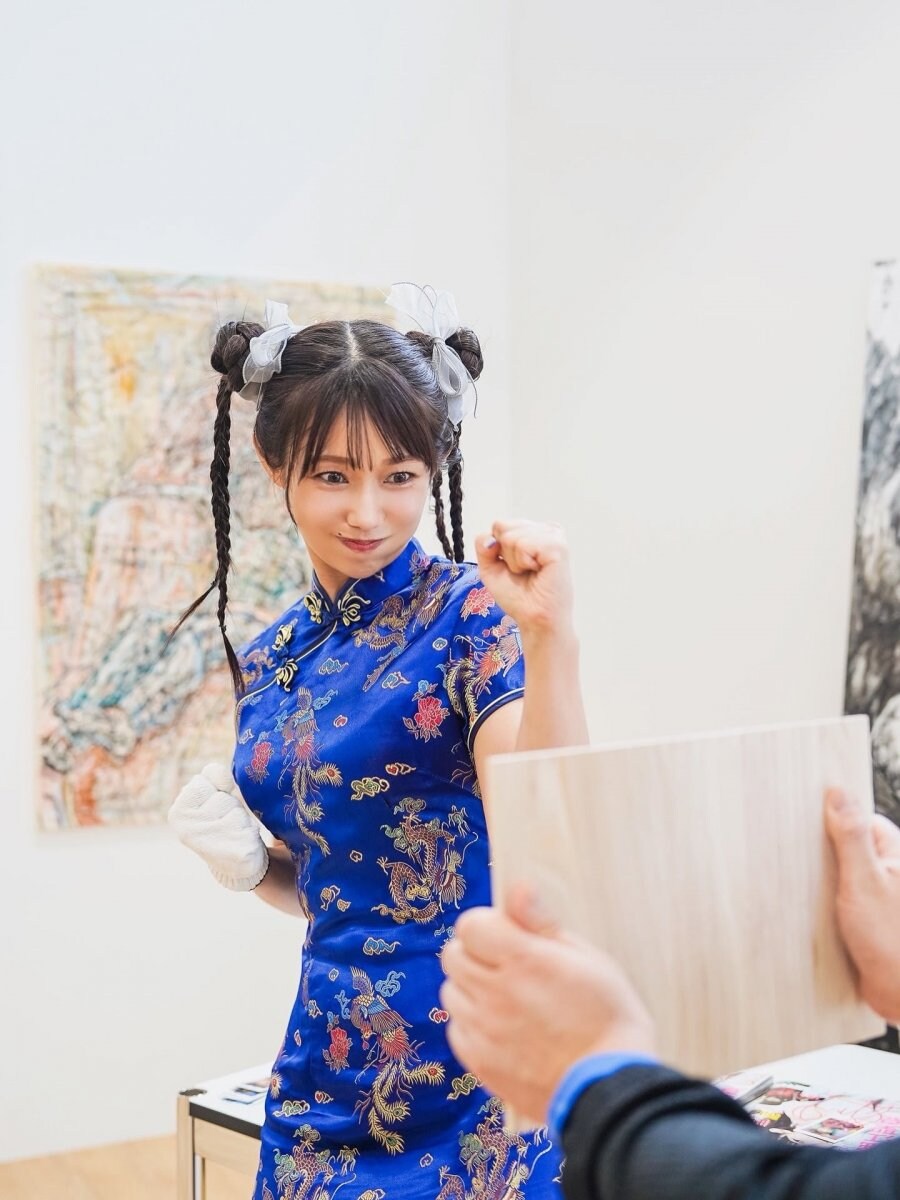 치파오 입고 격파하는 처자.gif_1.jpg