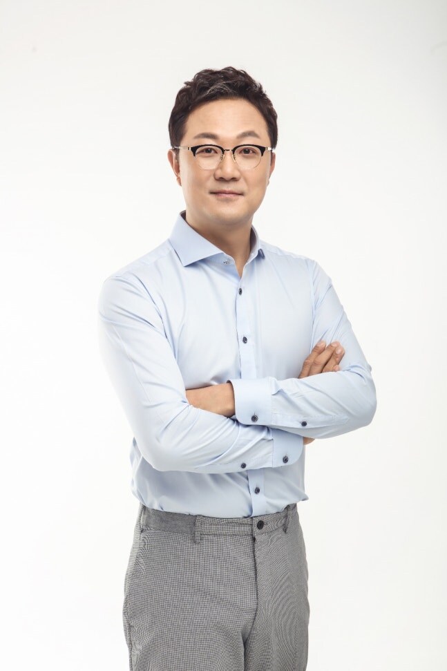 안지환 성우 건강상 이유로 동물농장등 모든 활동 중단_1.jpg