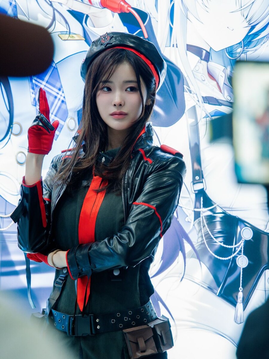 미스코리아 출신이 코스프레하면 이런 느낌임_1.jpg