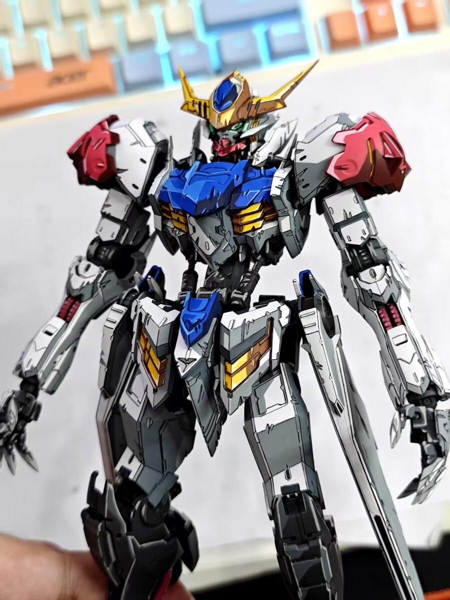 이번에 출시된 반다이 MG 발바토스 루프스 이차원 도색_7.jpg
