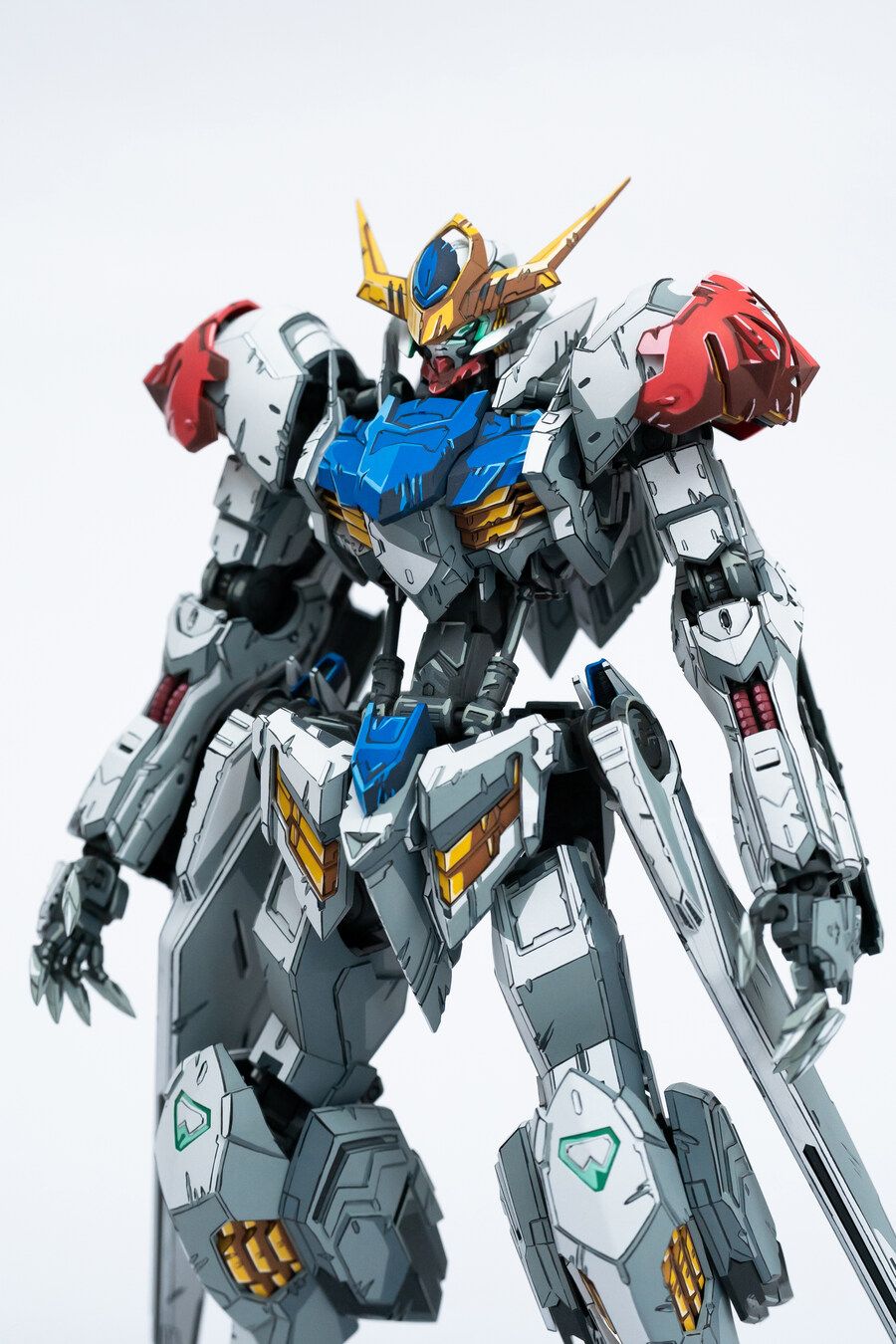 이번에 출시된 반다이 MG 발바토스 루프스 이차원 도색_14.jpg